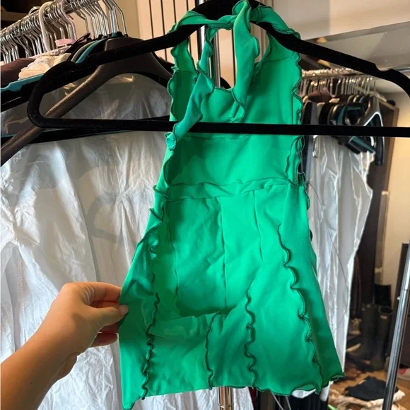 Green Ruffled Crop Top - Picture 2 of 2